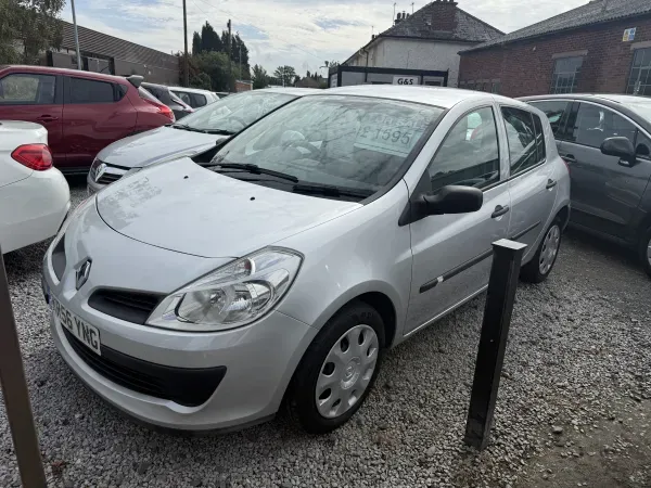 RENAULT CLIO - used cars Hereford