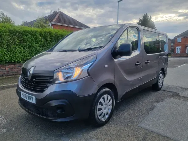 RENAULT Traffic minibus - used cars Hereford
